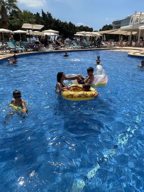 Guía para viajar a Ibiza con niños Guía para viajar a Ibiza con niños