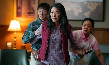 TODO A LA VEZ EN TODAS PARTES -LA PEOR PERSONA DEL MULTIVERSO TODO A LA VEZ EN TODAS PARTES -LA PEOR PERSONA DEL MULTIVERSO