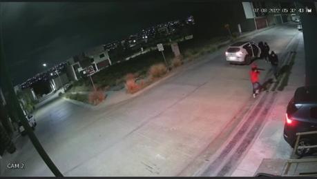 (video) Comando armado opera en Villa Magna