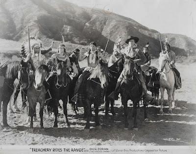TREACHERY RIDES THE RANGE (USA, 1936) Western