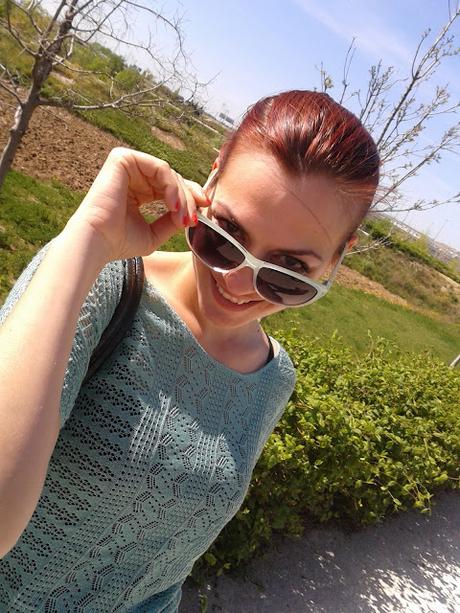 BAJO EL SOL DE ABRIL