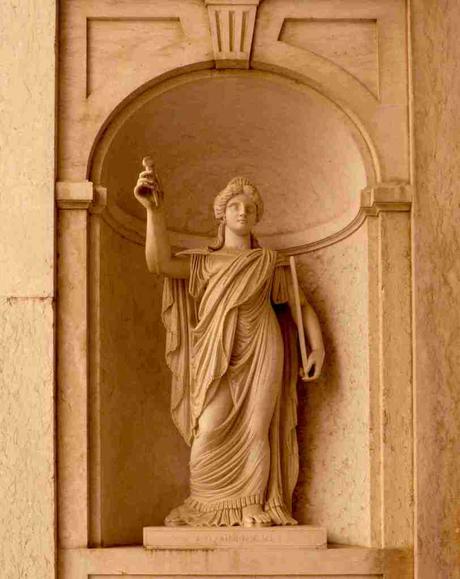 Las alegorías del Palacio de Ajuda en Lisboa Las alegorías del Palacio de Ajuda en Lisboa