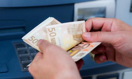 Cuando se cobra el Ingreso Mínimo Vital en agosto: fechas confirmadas por los bancos