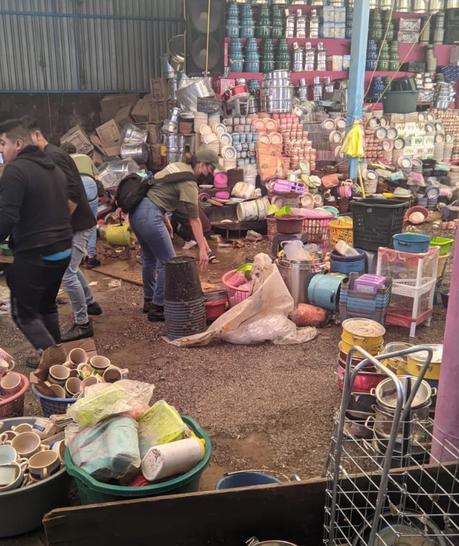 Guardia Civil apoya a comerciantes afectados por las lluvias en la FENAPO