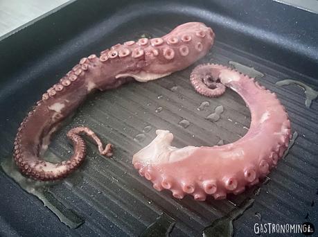 Roll de pulpo con “mayonesa a feira”