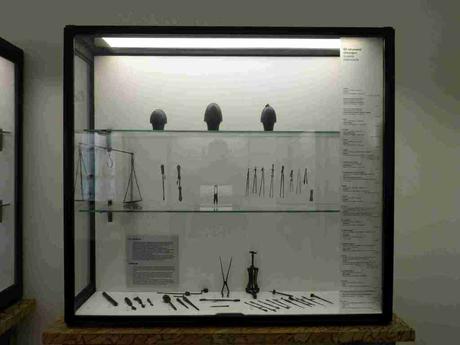 Instrumental romano en el Arqueológico de Nápoles