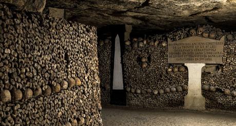 TECHNO RAVE ILEGAL LANZADO EN LAS CATACUMBAS DE PARÍS POR DESARROLLADORES DE CRIPTOMONEDAS