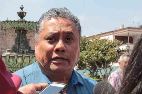 Protestan trabajadores de INTERAPAS por bajos salarios y pésimas condiciones laborales