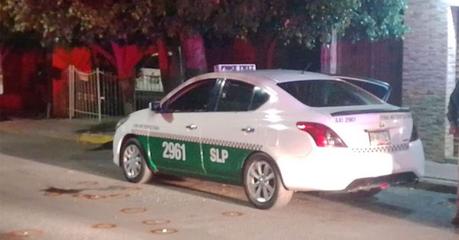 Ejecutan a taxista y su hijo sobre la avenida México