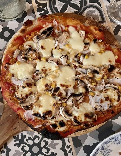 Pizza napolitana Pizza napolitana