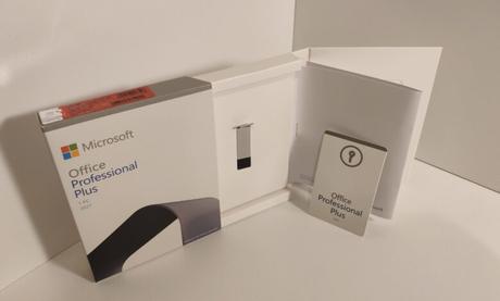Si recibes en tu buzón un pendrive USB “oficial” con Microsoft Office, no lo metas en tu PC: es una estafa