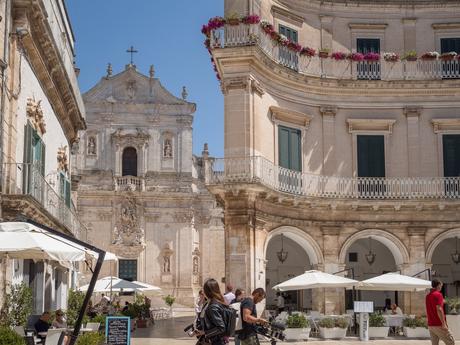 EL GENUINO ENCANTO DE LA PUGLIA EL GENUINO ENCANTO DE LA PUGLIA