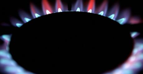 Britain eyes energy supplier loans as bills soar – Telegraph
