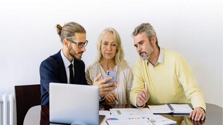 La relación padres-hijos, ¿una relación desigual? La relación padres-hijos, ¿una relación desigual?