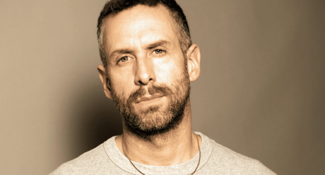 GIDEÖN LANZA NUEVO SELLO, HOMO-CENTRIC, CON EL EP 'RITMO'