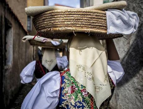 Donne in abito tradizionale - Meana Sardo