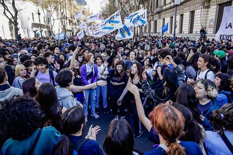 La Democracia Ya Murió: el Fascismo Neoliberal