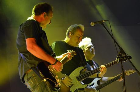 Hombres G triunfan en Ponferrada con sus grandes éxitos que el auditorio de Ponferrada coreó al unísono 62 Hombres G triunfan en Ponferrada con sus grandes éxitos que el auditorio de Ponferrada coreó al unísono 62