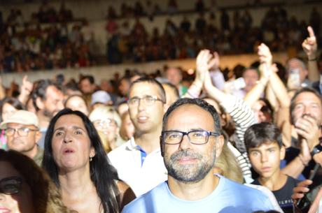 Hombres G triunfan en Ponferrada con sus grandes éxitos que el auditorio de Ponferrada coreó al unísono 45 Hombres G triunfan en Ponferrada con sus grandes éxitos que el auditorio de Ponferrada coreó al unísono 45