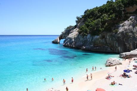 10 Playas En Cerdeña Que Te Haran Sentir Como En El Caribe! spiagge-sardegna-cala-goloritzè