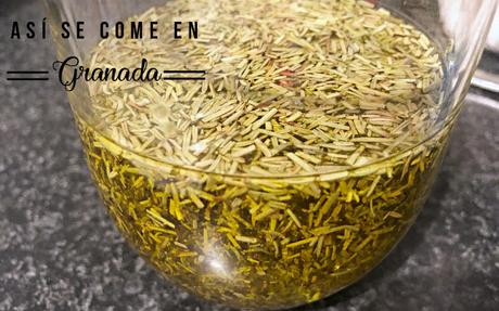 Berenjenas con queso de cabra y aceite de romero Berenjenas con queso de cabra y aceite de romero