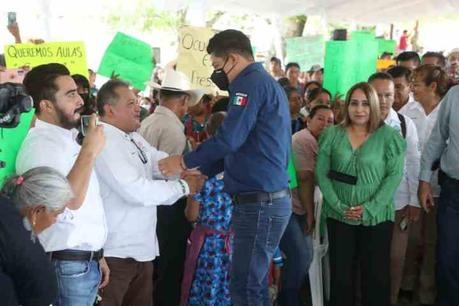 Anuncia Gallardo construcción de dos carreteras en la zona huasteca