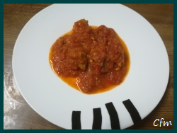 Estofado de cerdo con tomate