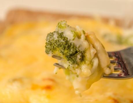 Ensalada de brócoli en salsa blanca