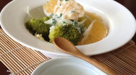 Ensalada de brócoli en salsa blanca