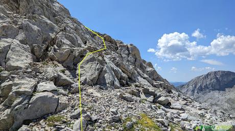 Salida de Tiros Casares a la Torre del Hoyo Oscuro