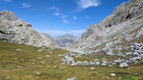 Vista de Peña Santa desde la Vega de Liordes