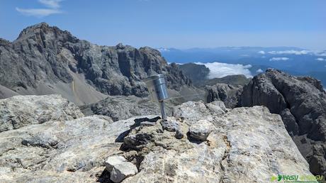 Buzón de cima de la Torre del Hoyo Oscuro