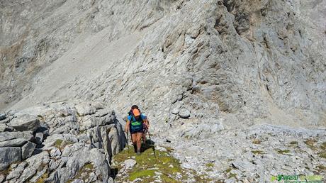 Subiendo a la Torre del Hoyo Oscuro