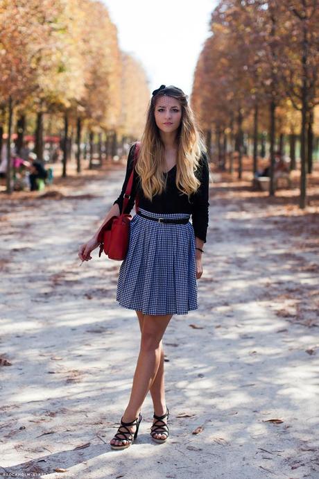 STREET LOOKS AT PARIS FASHION WEEK SS 2012 PART I