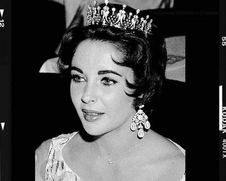 THE JEWLES COLLECTION OF ELIZABETH TAYLOR