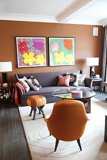 Decoración en tonos chocolates y naranjas