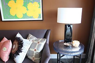 Decoración en tonos chocolates y naranjas