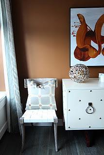 Decoración en tonos chocolates y naranjas