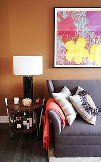 Decoración en tonos chocolates y naranjas