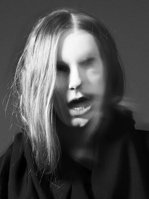 87678 kilómetros de distorsión.