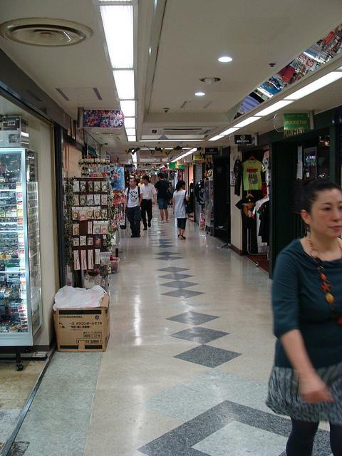 Nakano 中野 / Nakano Broadway