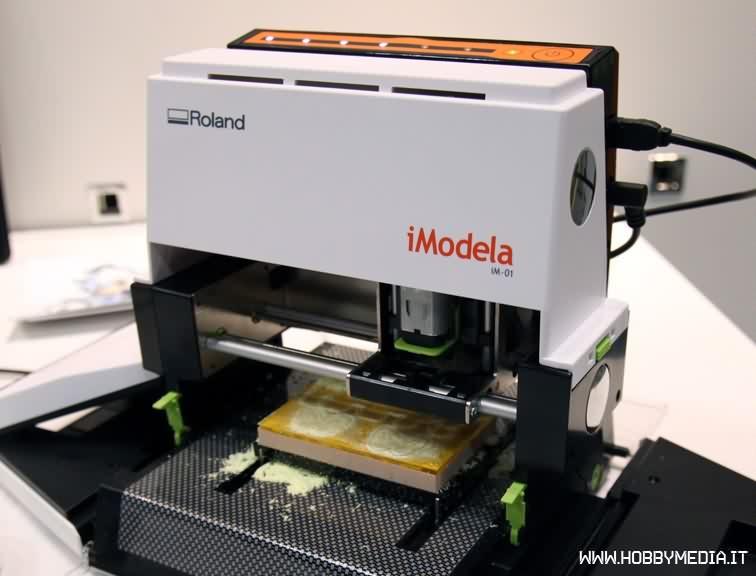 iModela IM-01 – La fresadora 3D para el Mercado de Artesanía y Hobby