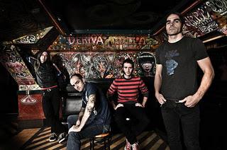 Disfruta gratis de los conciertos de Smile, Los Coronas y Catpeople