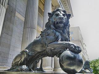 Los leones del congreso y su curiosa historia.