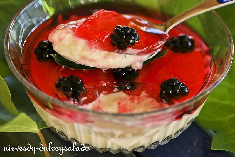 ARROZ CON LECHE CON GELATINA DE FRAMBUESA