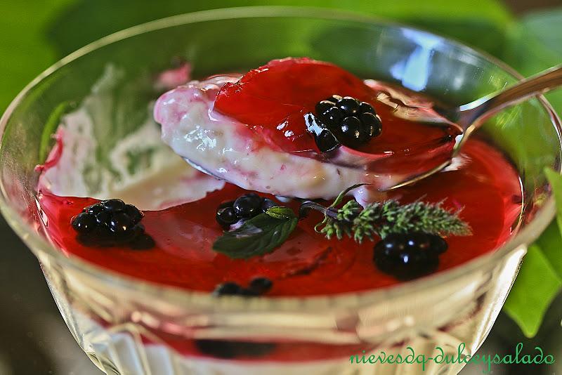 ARROZ CON LECHE CON GELATINA DE FRAMBUESA