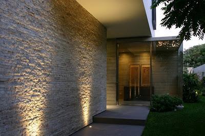 EL ACCESO A LA VIVIENDA MINIMALISTA