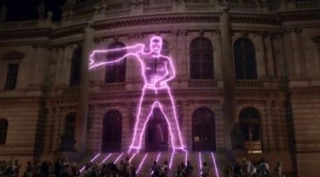 Contrexperience: streaptease digital para anunciar una nueva marca de agua Contrexperience: streaptease digital para anunciar una nueva marca de agua