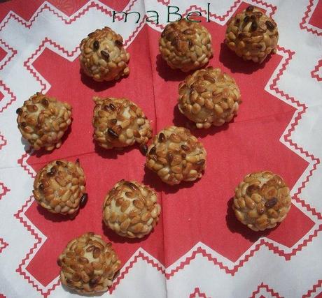 Naranjines empiñonados Panellets Naranjines empiñonados Panellets