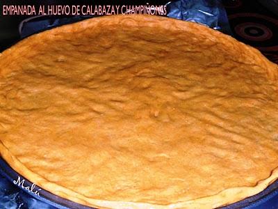 EMPANADA  AL HUEVO DE CALABAZA Y CHAMPIÑONES